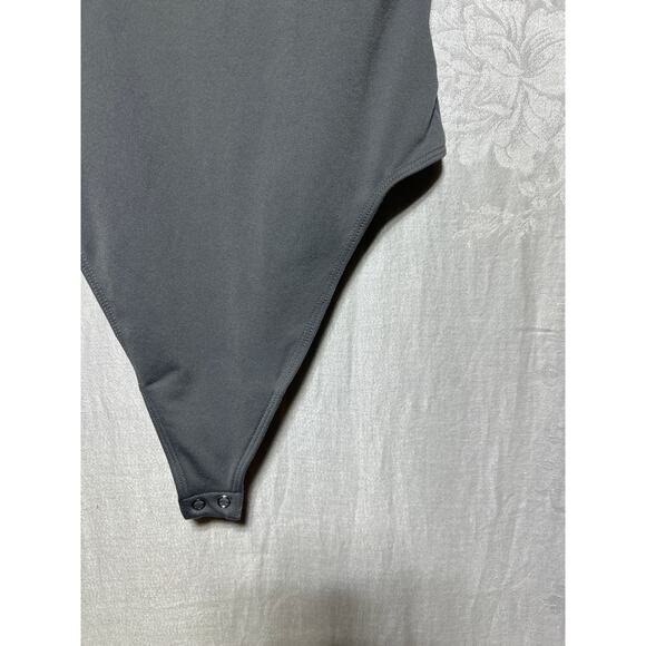 Good American Bodysuit 2 Medium Gray Tank Top Shelf Bra Made In USA - Picture 3 of 12